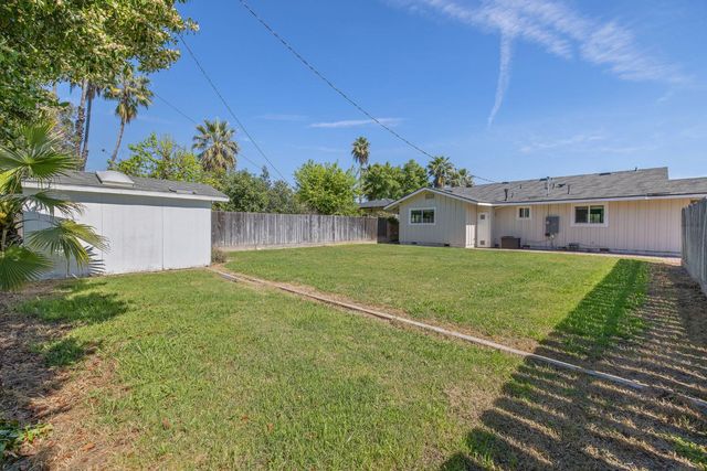 5075 N College Avenue, Fresno, CA 93704