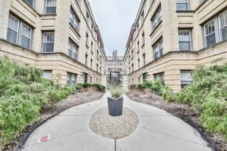 1366 W Greenleaf Avenue 3S, Chicago, IL 60626