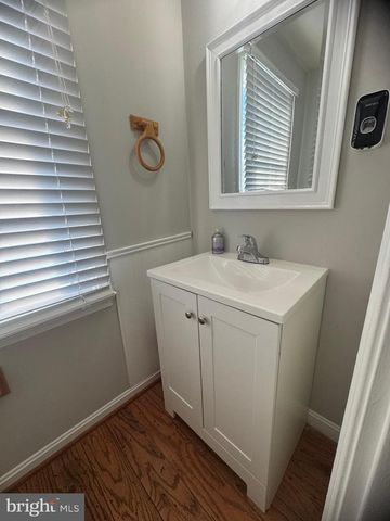 2908 SEMINOLE RD, Woodbridge, VA 22192