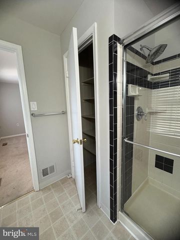 2908 SEMINOLE RD, Woodbridge, VA 22192