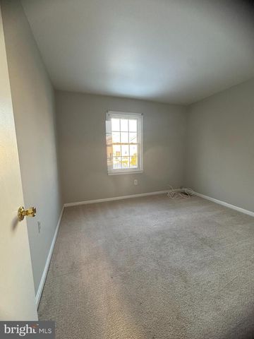 2908 SEMINOLE RD, Woodbridge, VA 22192