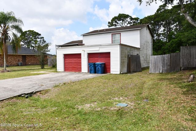 1682 Glencove Avenue NW, Palm Bay, FL 32907