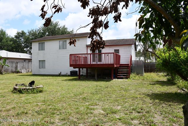 1682 Glencove Avenue NW, Palm Bay, FL 32907