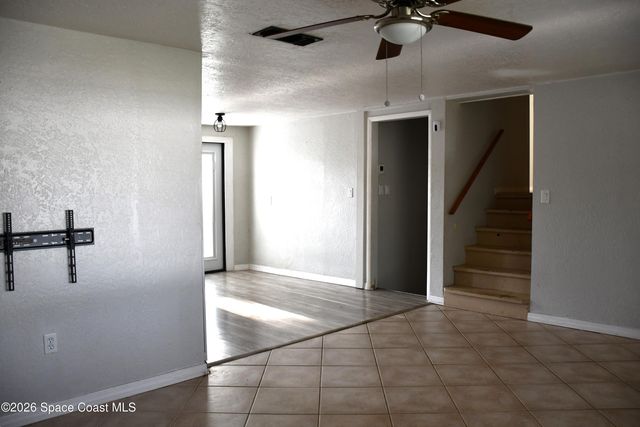 1682 Glencove Avenue NW, Palm Bay, FL 32907