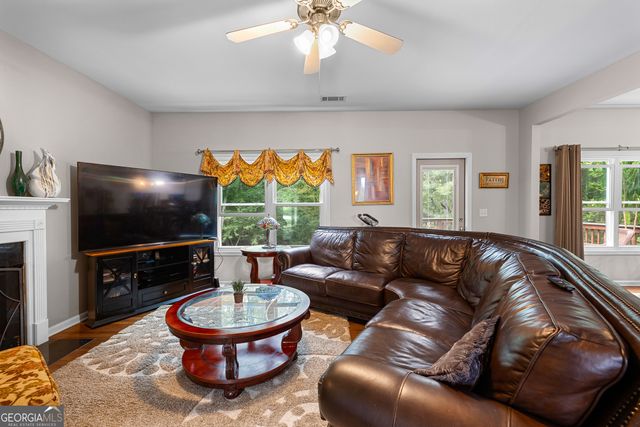419 Long Shore Way, Newnan, GA 30265