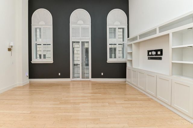 15 W Fourth Street, Cincinnati, OH 45202