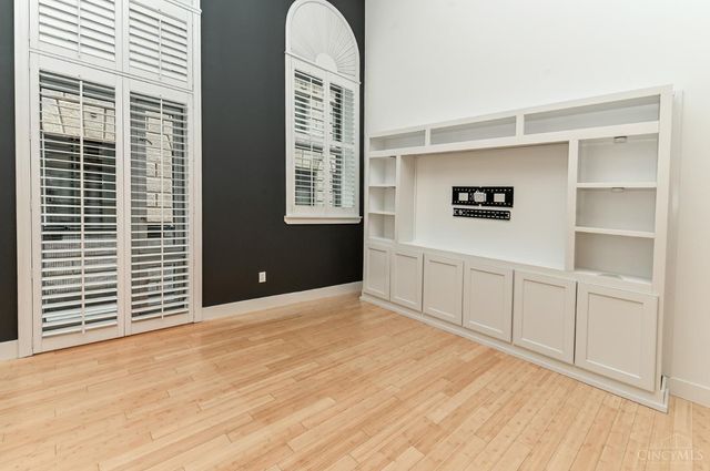 15 W Fourth Street, Cincinnati, OH 45202