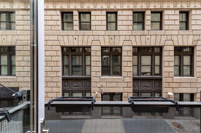 15 W Fourth Street, Cincinnati, OH 45202