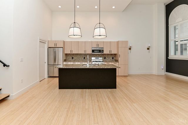 15 W Fourth Street, Cincinnati, OH 45202