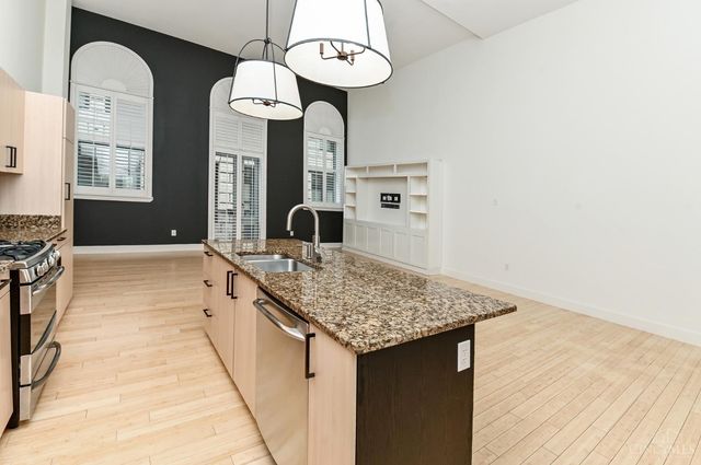15 W Fourth Street, Cincinnati, OH 45202
