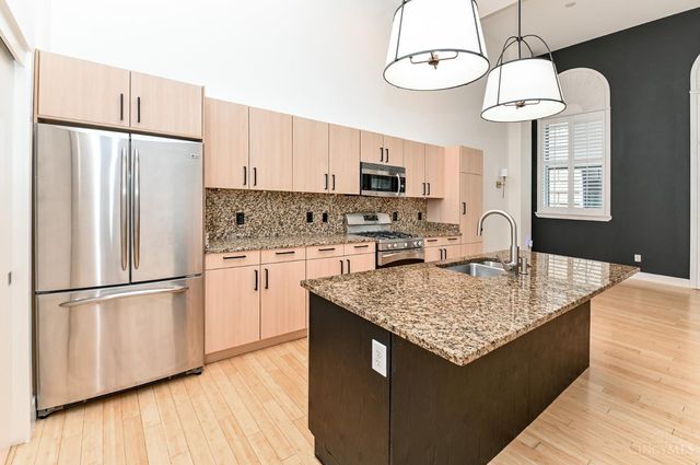 15 W Fourth Street, Cincinnati, OH 45202