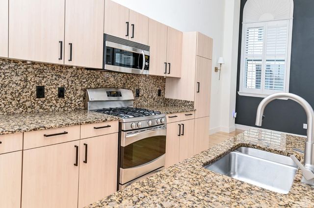 15 W Fourth Street, Cincinnati, OH 45202
