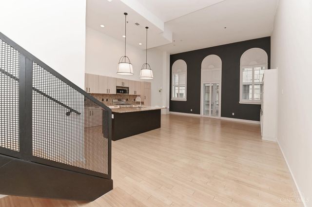 15 W Fourth Street, Cincinnati, OH 45202