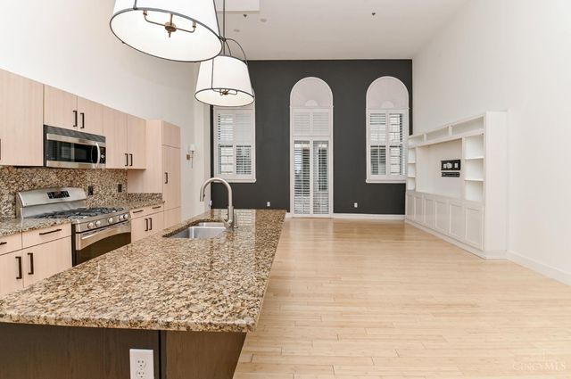 15 W Fourth Street, Cincinnati, OH 45202