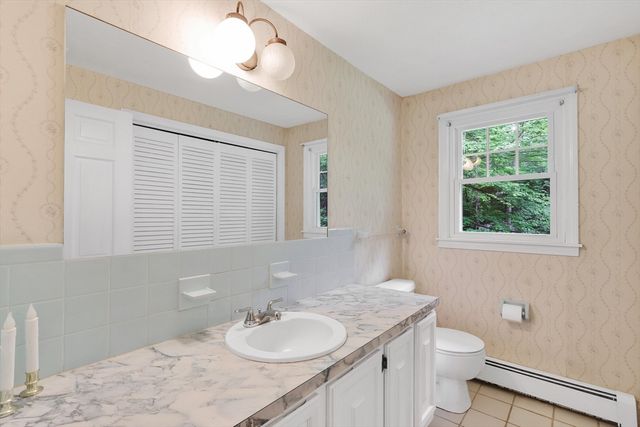 4 Mirick Ln, Wilbraham, MA 01095