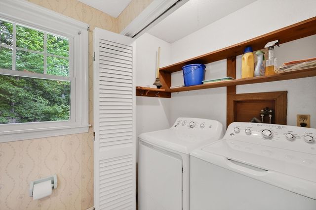 4 Mirick Ln, Wilbraham, MA 01095