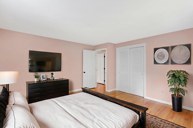 4 Mirick Ln, Wilbraham, MA 01095
