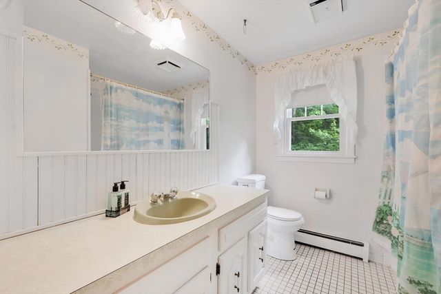 4 Mirick Ln, Wilbraham, MA 01095