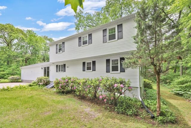 4 Mirick Ln, Wilbraham, MA 01095