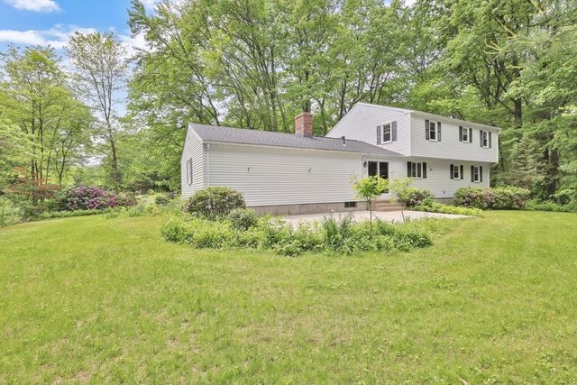 4 Mirick Ln, Wilbraham, MA 01095