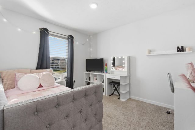 1157 E Price Street, Republic, MO 65738