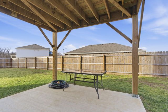 1157 E Price Street, Republic, MO 65738