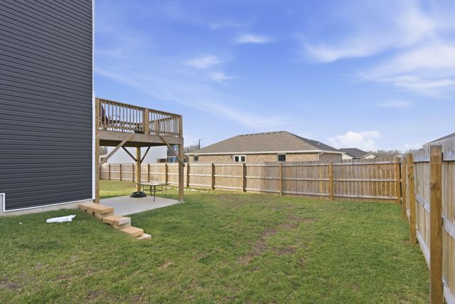 1157 E Price Street, Republic, MO 65738