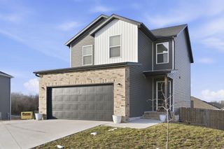 1157 E Price Street, Republic, MO 65738