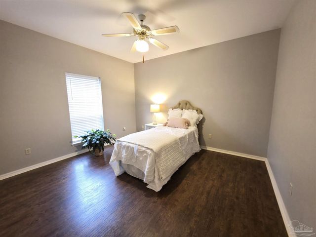 3249 Windmill Cir, Cantonment, FL 32533