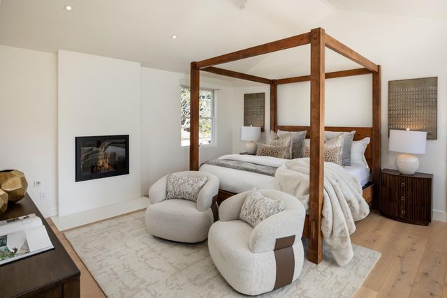 561 Orange Avenue, Los Altos, CA 94022