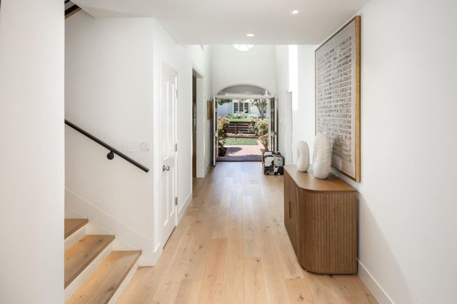 561 Orange Avenue, Los Altos, CA 94022