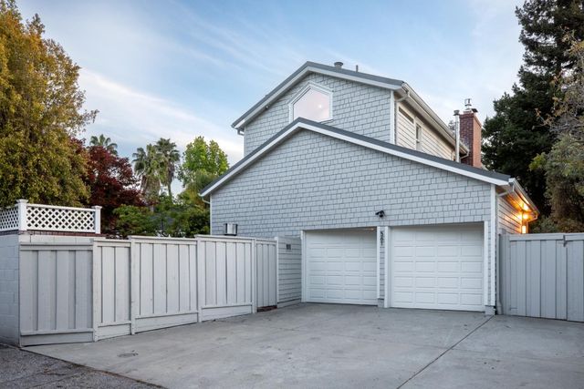 561 Orange Avenue, Los Altos, CA 94022