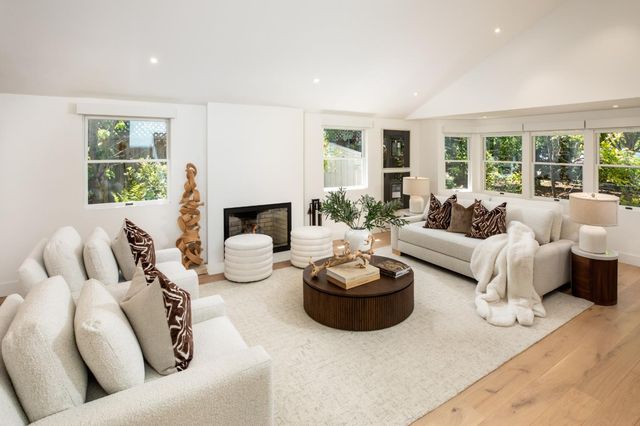 561 Orange Avenue, Los Altos, CA 94022