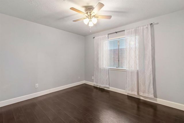 2209 Ames Street, Pearland, TX 77584