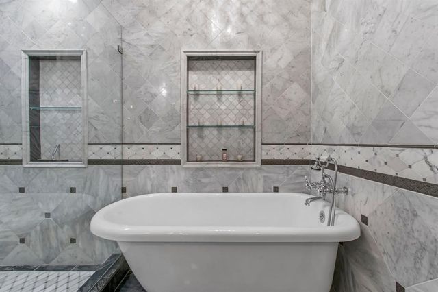 2209 Ames Street, Pearland, TX 77584