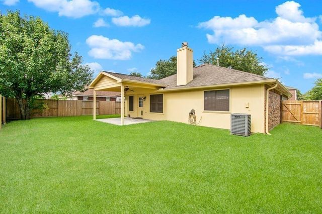 2209 Ames Street, Pearland, TX 77584