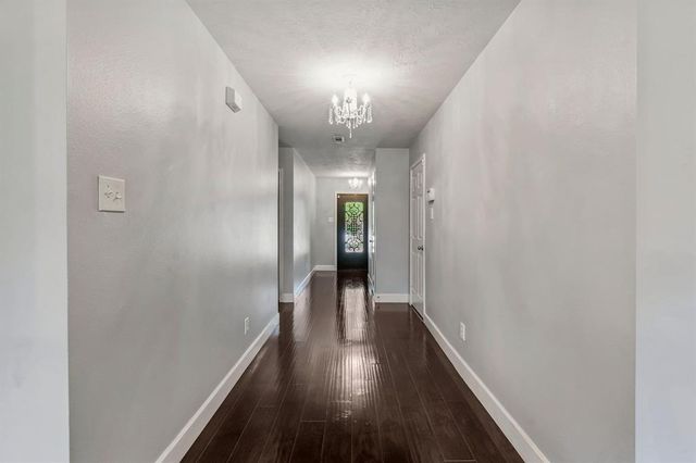 2209 Ames Street, Pearland, TX 77584