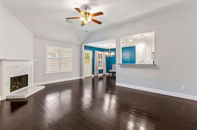 2209 Ames Street, Pearland, TX 77584