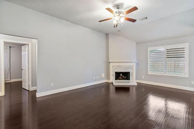 2209 Ames Street, Pearland, TX 77584