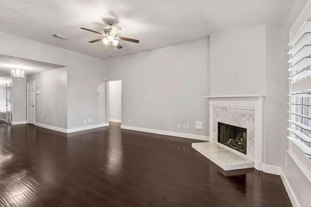 2209 Ames Street, Pearland, TX 77584