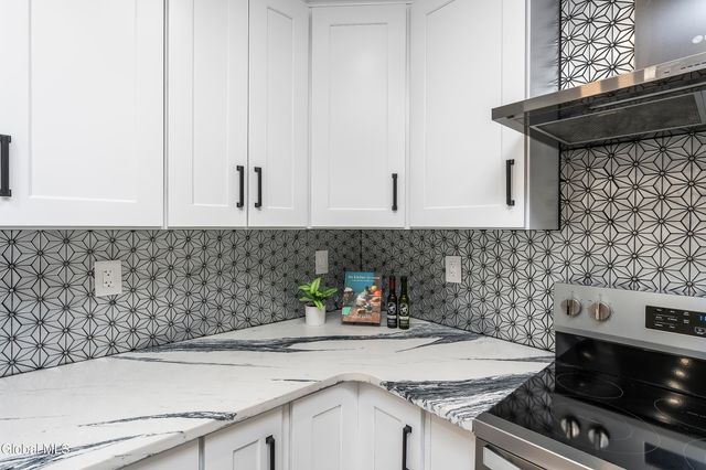 116 Woodin Road, Halfmoon, NY 12065