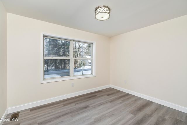 116 Woodin Road, Halfmoon, NY 12065