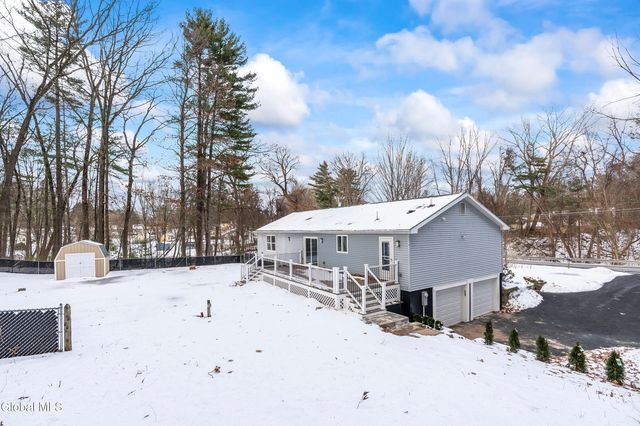 116 Woodin Road, Halfmoon, NY 12065