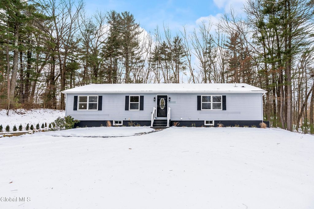 116 Woodin Road, Halfmoon, NY 12065