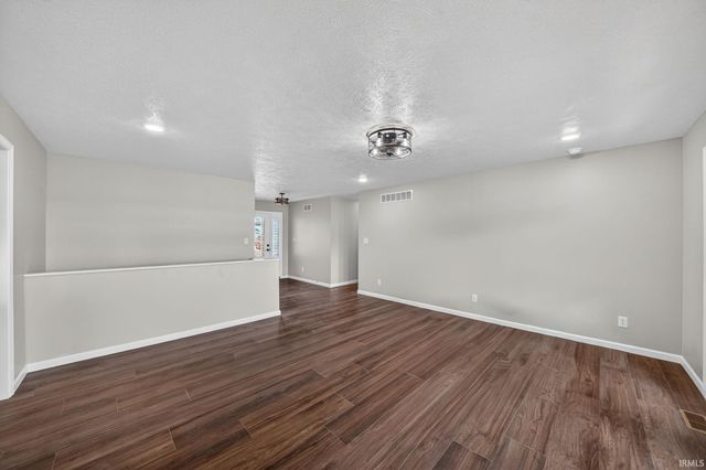 5111 Bankside Court, Mishawaka, IN 46544