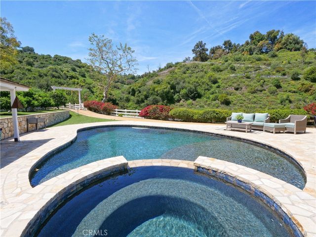 3 Poppy Trail, Rolling Hills, CA 90274