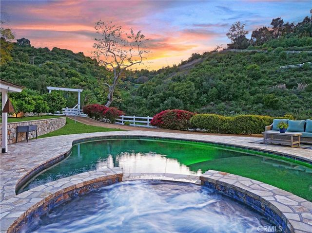 3 Poppy Trail, Rolling Hills, CA 90274