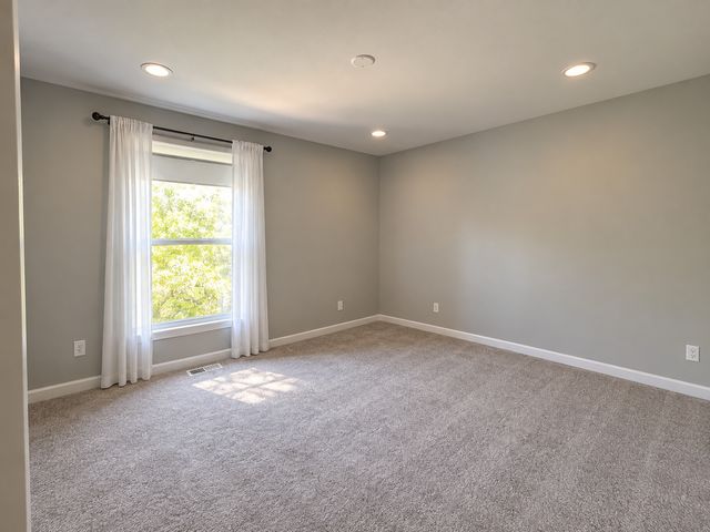 485 Metropolitan Street, Aurora, IL 60502