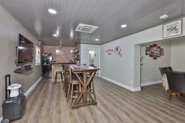 3931 APPLETREE DRIVE, Valrico, FL 33594