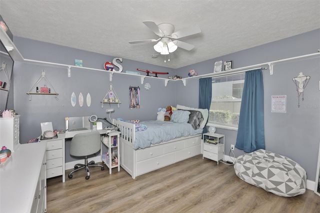 3931 APPLETREE DRIVE, Valrico, FL 33594